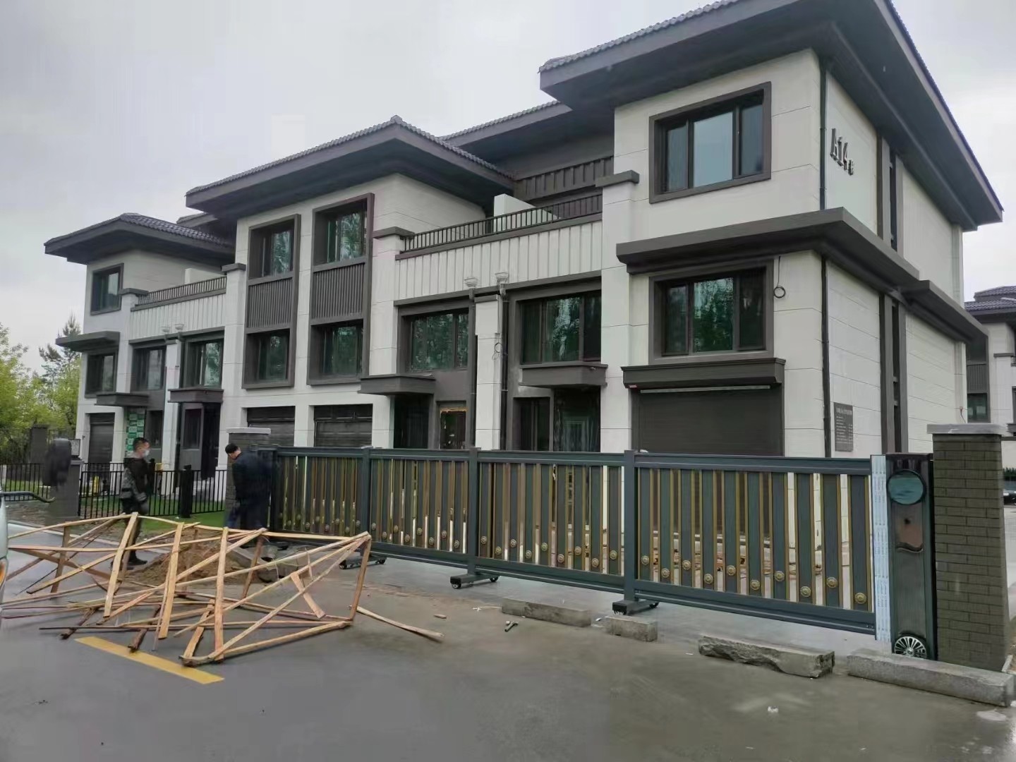 常州市伸缩门电话